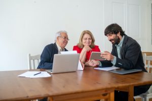 25 steps to start a real estate business from scratch