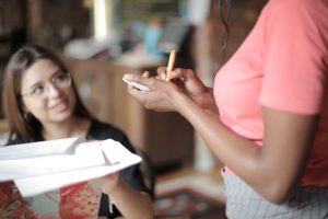 10 WAYS TO MAKE CUSTOMERS FEEL REALLY SPECIAL 