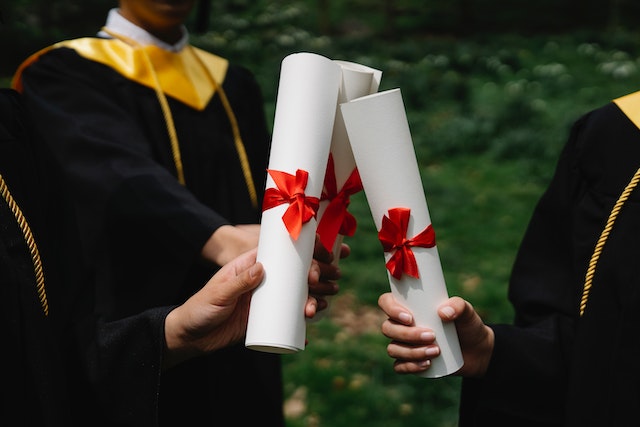 How to Apply for Scholarship in Canada