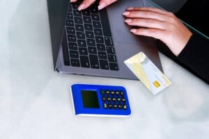 Sell Payeer to Visa and MasterCard