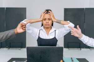 3 Examples of Bad Feedback You Should Never Ignore
