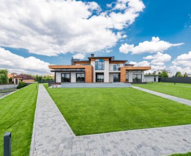 7 Essential Steps to Starting a Thriving Landscaping Business