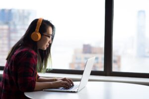 20 Ways To Make Money Online As A University Student