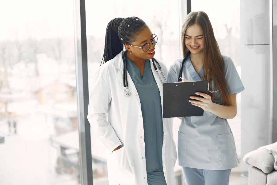 4 Tips To Start and Keep Your Healthcare Business Alive